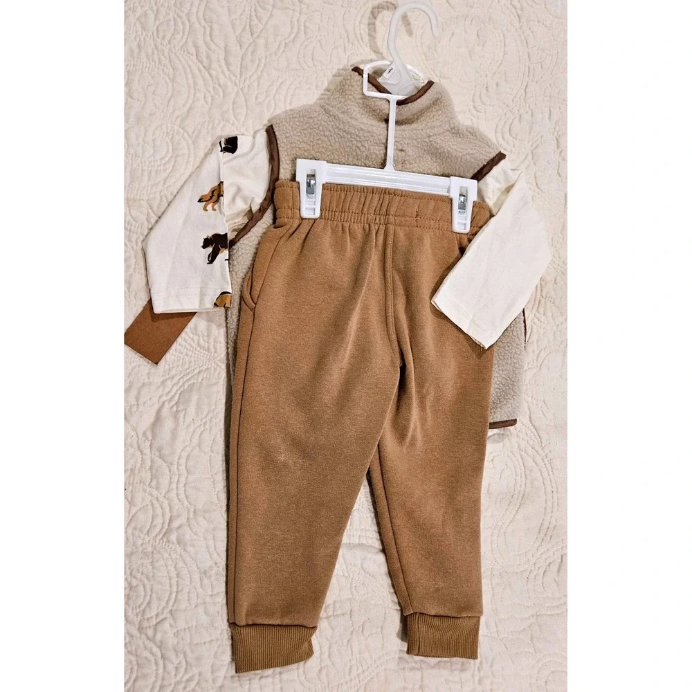 Toddler Boys 3pc Joggers Set Sherpa Vest Bear Graphic Tee Tan 2T